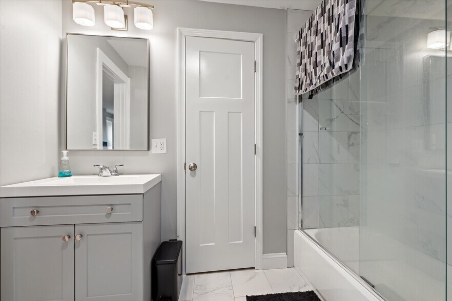 More Photos Of 72 3rd St, Bangor Apartments For Sale
