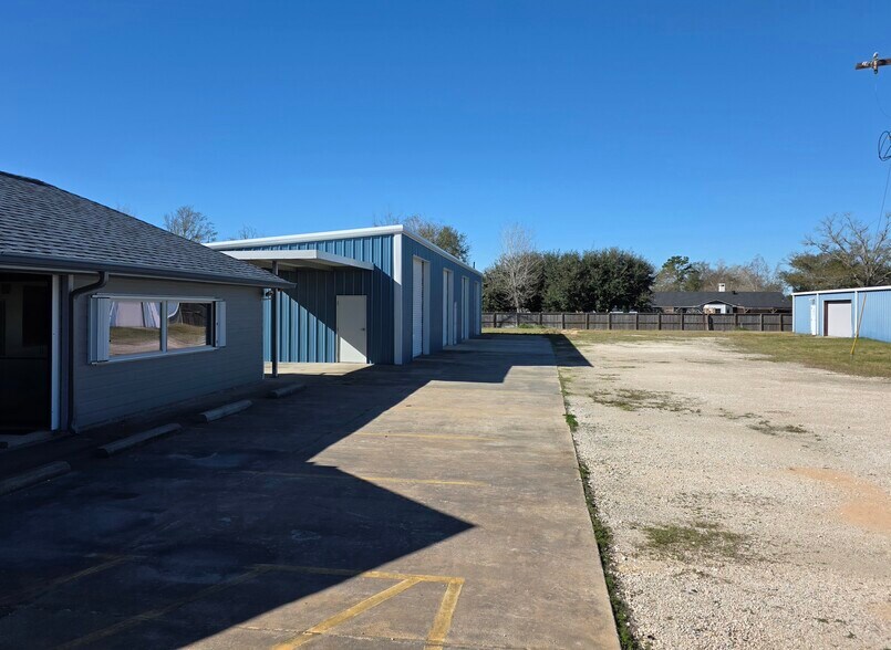 More Photos Of 3708 Highway 27 S, Sulphur Flex For Sale