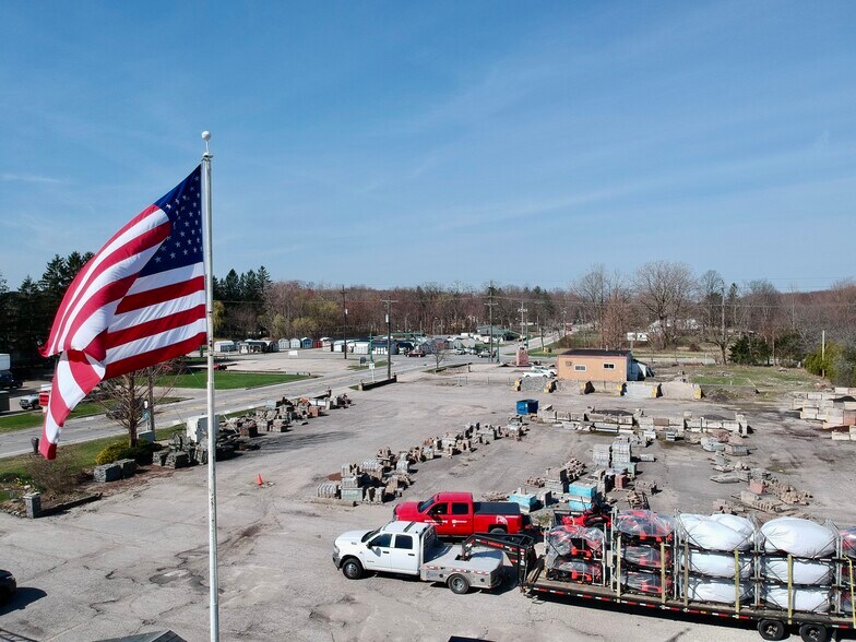 More Photos Of 8265 Euclid Chardon Rd, Kirtland Garden Center For Sale