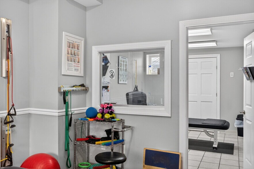 More Photos Of 449-451 W Linden St, Allentown Office For Sale