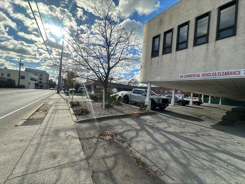 More Photos Of 135 Rockaway Tpke, Lawrence Office For Lease