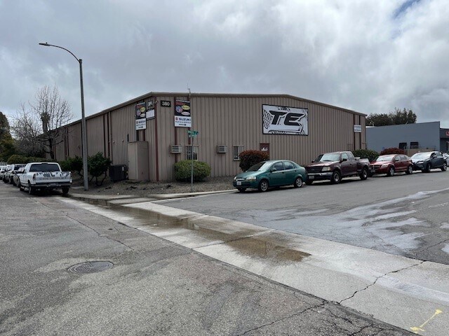 More Photos Of 380 Engel St, Escondido Warehouse For Lease