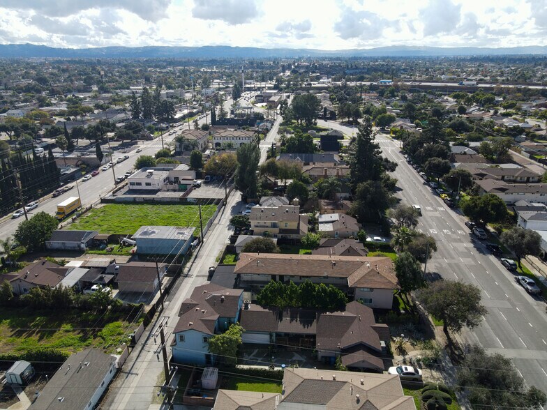 More Photos Of 236 N San Gabriel Ave, Azusa Apartments For Sale