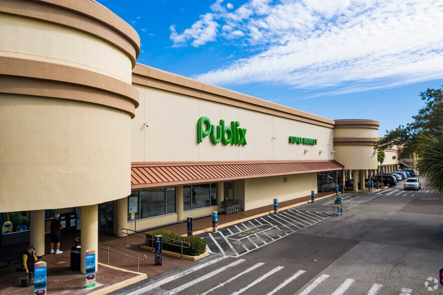 More Photos Of 4615-4685 Gulf Blvd, Saint Pete Beach Restaurant For Lease