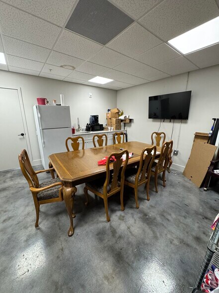 More Photos Of 235 NE Watula Ave, Ocala Restaurant For Sale