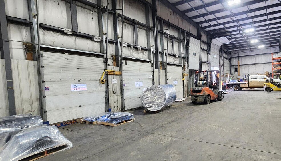 More Photos Of 7710-7730 34th St, Edmonton Warehouse For Lease