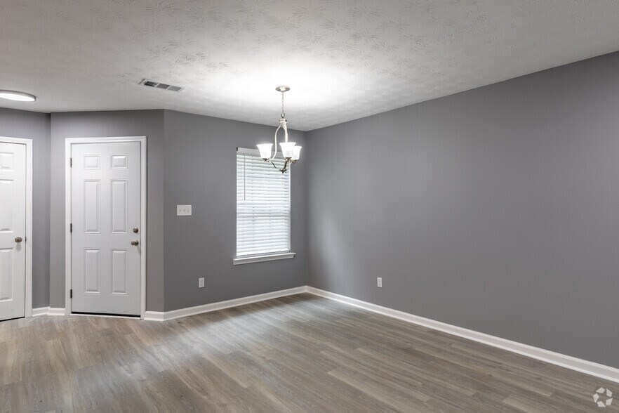 More Photos Of 563 Briar Hill Ct, Riverdale Apartments For Sale