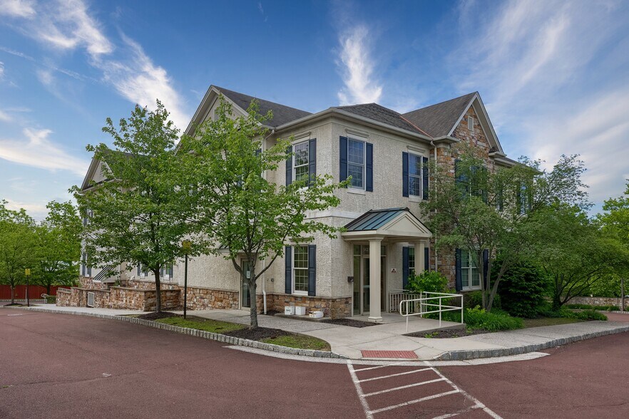 More Photos Of 342 W Germantown Pike, Norristown Medical For Lease