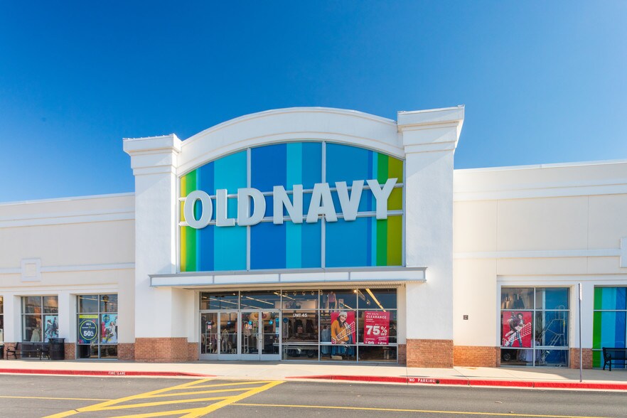 More Photos Of 3211 Peoples St, Johnson City General Retail For Lease