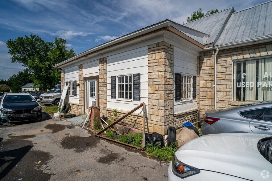More Photos Of 16209 N Valley Pike, New Market Auto Salvage Facility For Sale
