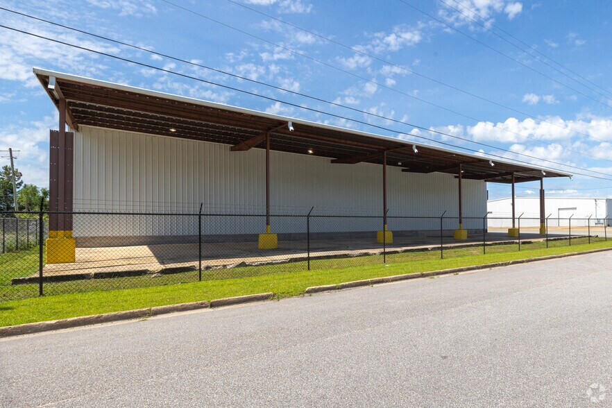 More Photos Of 3451 Georgia Pacific Ave, Mobile Warehouse For Lease