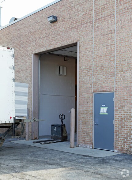 More Photos Of 832 Industrial Dr, Elmhurst Manufacturing For Lease