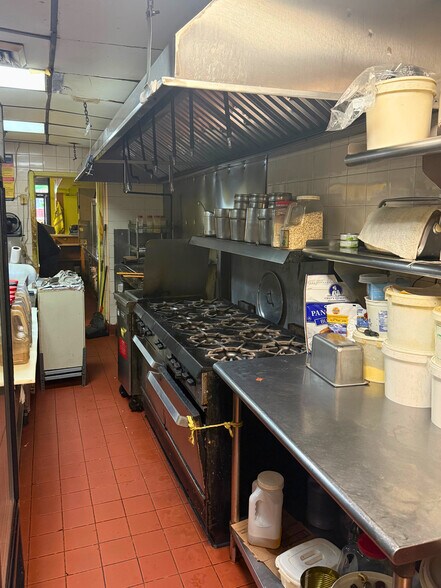 More Photos Of 2783 3rd Ave, Bronx Storefront Retail Office For Lease