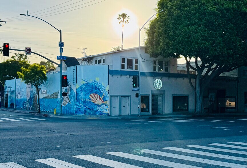 More Photos Of 2615-2619 Main St, Santa Monica Freestanding For Lease