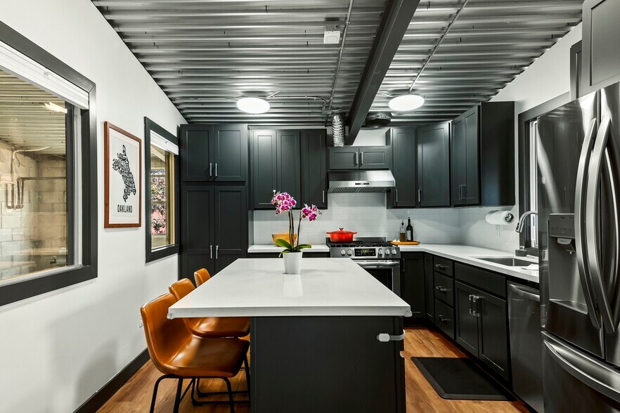 More Photos Of 5532 San Pablo Ave, Oakland Warehouse For Sale