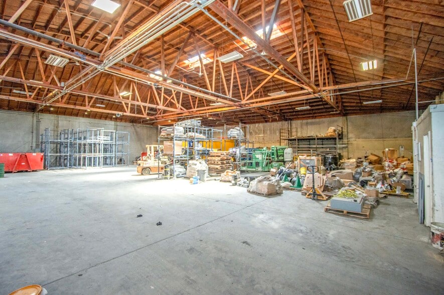 More Photos Of 1400 Carroll Ave, San Francisco Warehouse For Sale