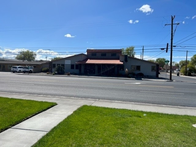 More Photos Of 985 N 1st St, Hermiston Industrial For Lease