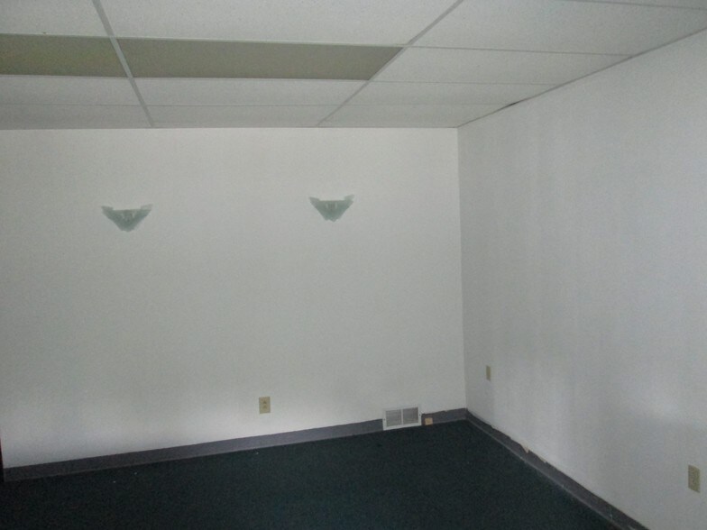 More Photos Of 485-487 Front St, Berea Office Residential For Sale