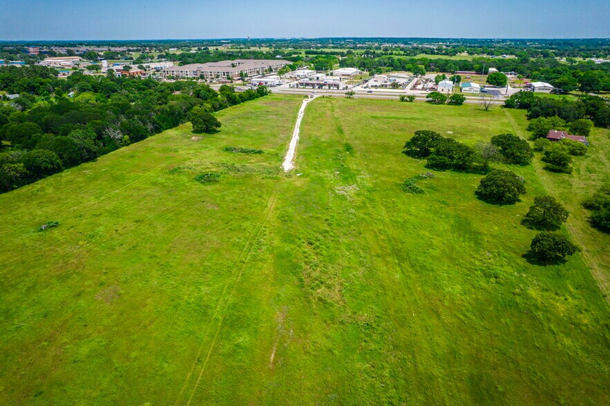 More Photos Of 1440 S Broadway St, Joshua Land For Sale