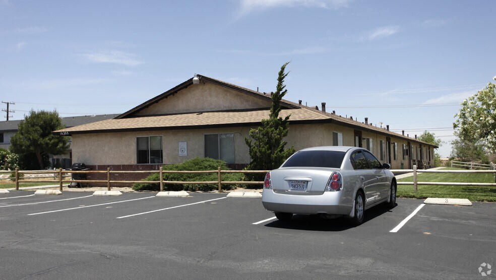 Primary Photo Of 16388 Sequoia Ave, Hesperia Apartments For Sale