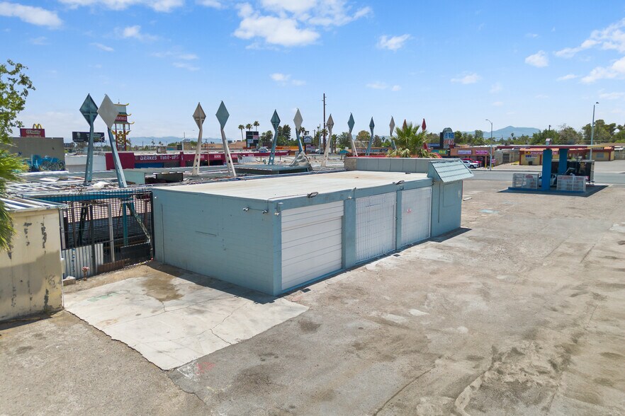 More Photos Of 1961 E Charleston Blvd, Las Vegas Carwash For Lease