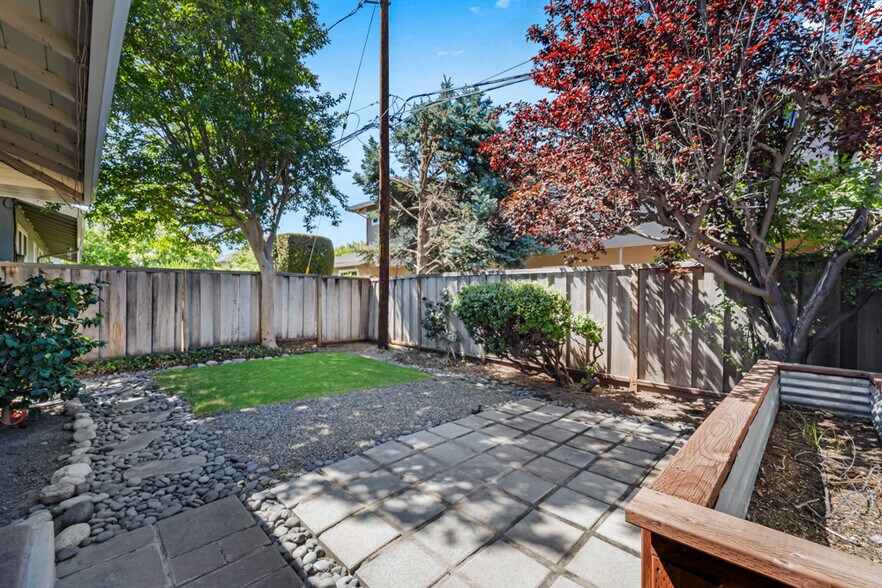 More Photos Of 1815 Bucknall Rd, Campbell Apartments For Sale