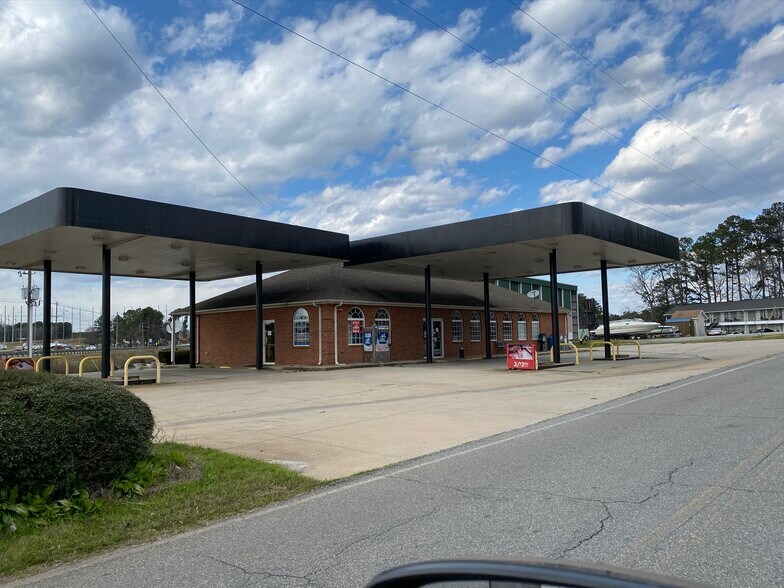 Primary Photo Of 101 Mays Rd SE, Milledgeville Convenience Store For Sale