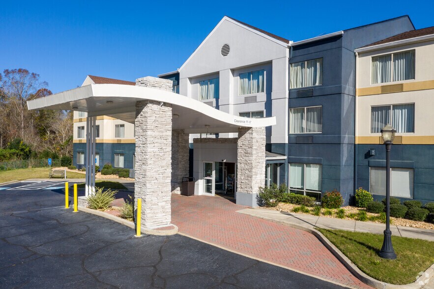 More Photos Of 4035 Sheraton Dr, Macon-Bibb Hotel For Sale