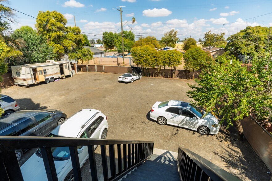 More Photos Of 3882 Washington Ave, Le Grand Apartments For Sale