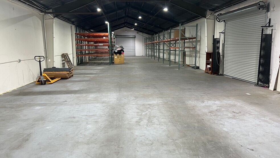 More Photos Of 1921-1925 Central Ave, South El Monte Warehouse For Lease