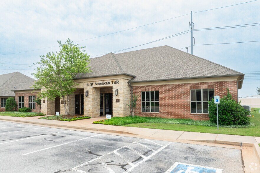 More Photos Of 5609 Classen Blvd, Oklahoma City Office For Lease