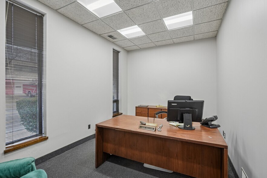 More Photos Of 380 Hillside Ave, Hillside Flex For Lease