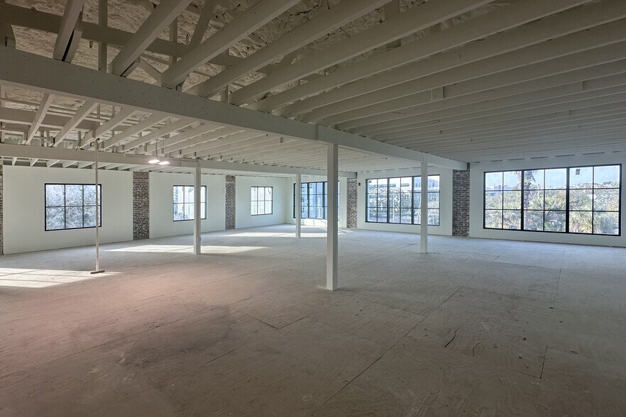 More Photos Of 1246 Central Ave, Saint Petersburg Office For Sale