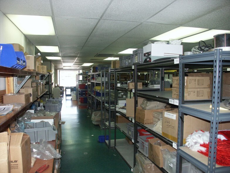 More Photos Of 6501 N Black Canyon Fwy, Phoenix Industrial For Sale