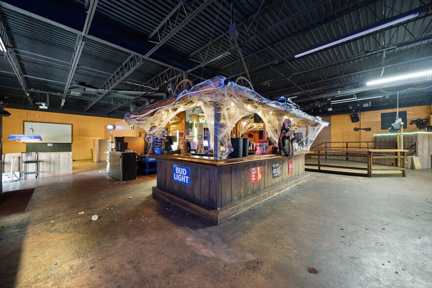 More Photos Of 23 Heritage Sq, Jackson Freestanding For Sale