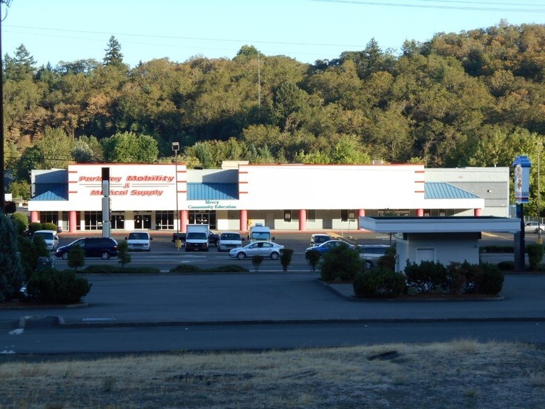 More Photos Of 2475 NW Stewart Pky, Roseburg General Retail For Lease