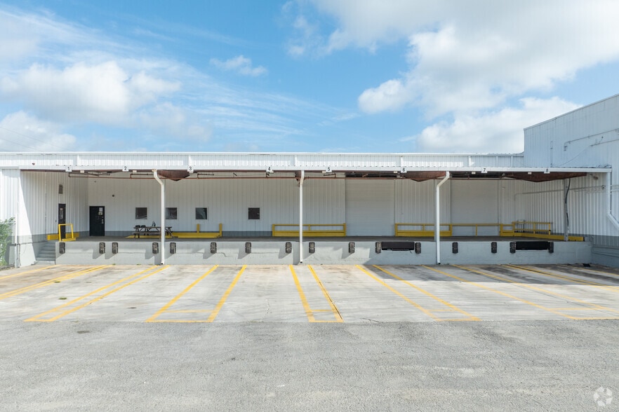 More Photos Of 5545 Shawland Rd, Jacksonville Refrigeration Cold Storage For Sale