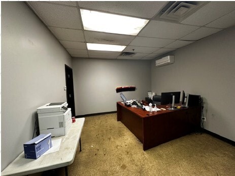 More Photos Of 1611 James P Cole Blvd, Flint Manufacturing For Lease