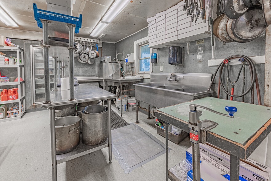 More Photos Of 2575 Academy St, Ransomville Restaurant For Sale