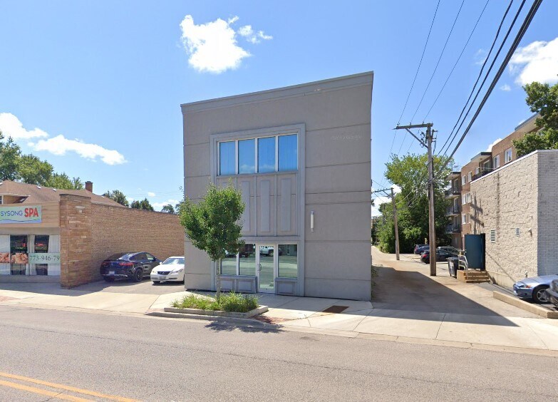 Primary Photo Of 7880 N. Lincoln Ave, Skokie Medical For Sale