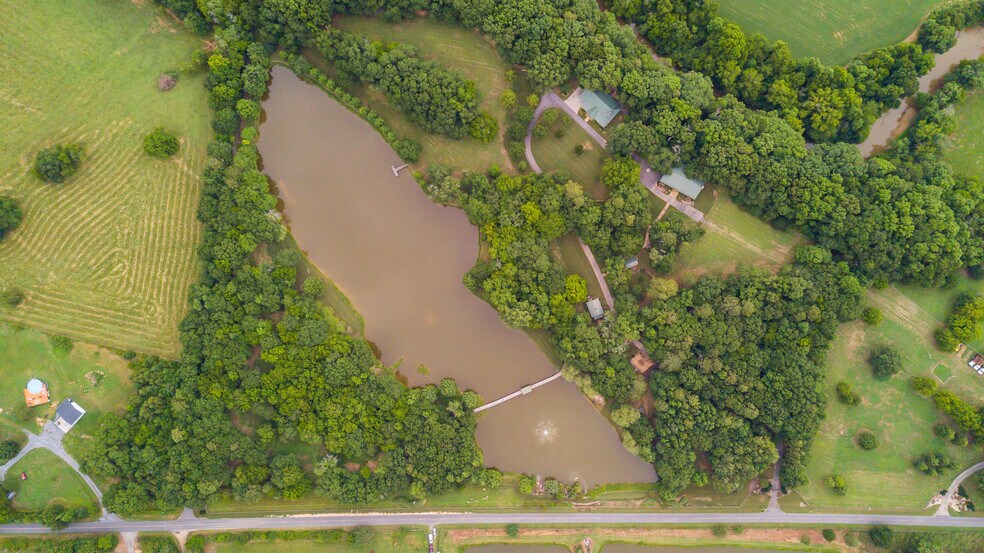 More Photos Of 565 Owens Gin Rd NE, Calhoun Lodge Meeting Hall For Sale