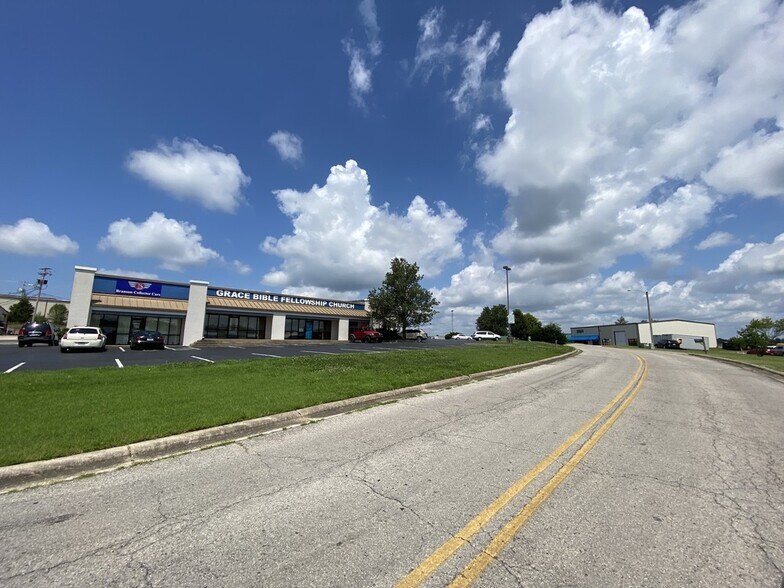 More Photos Of 162 Industrial Park Dr, Hollister General Retail For Lease