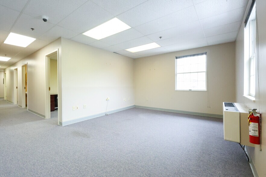 More Photos Of 555 Pleasant St, Attleboro Coworking Space