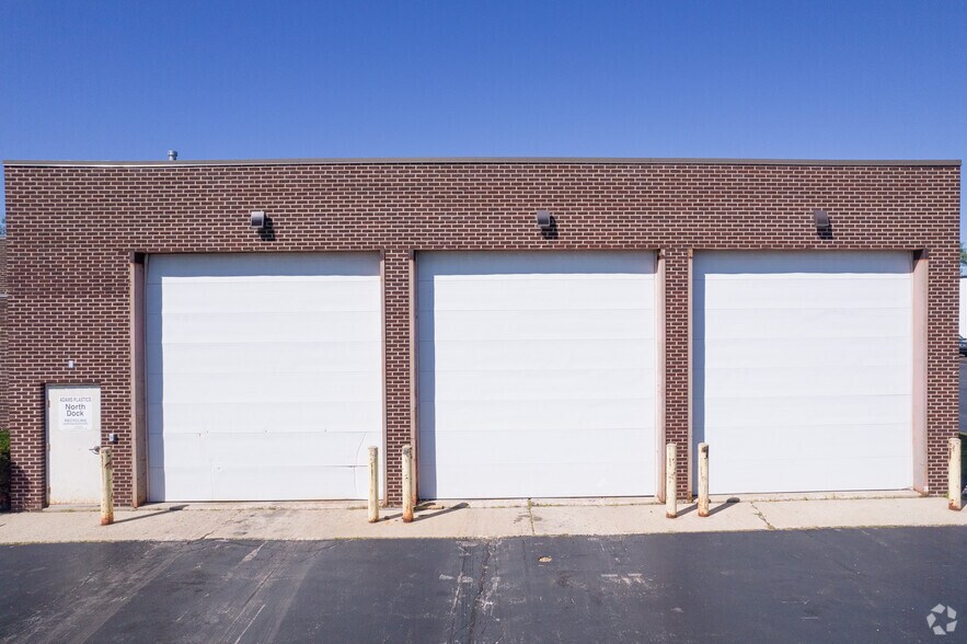 More Photos Of 1125 Carnegie St, Rolling Meadows Warehouse For Lease