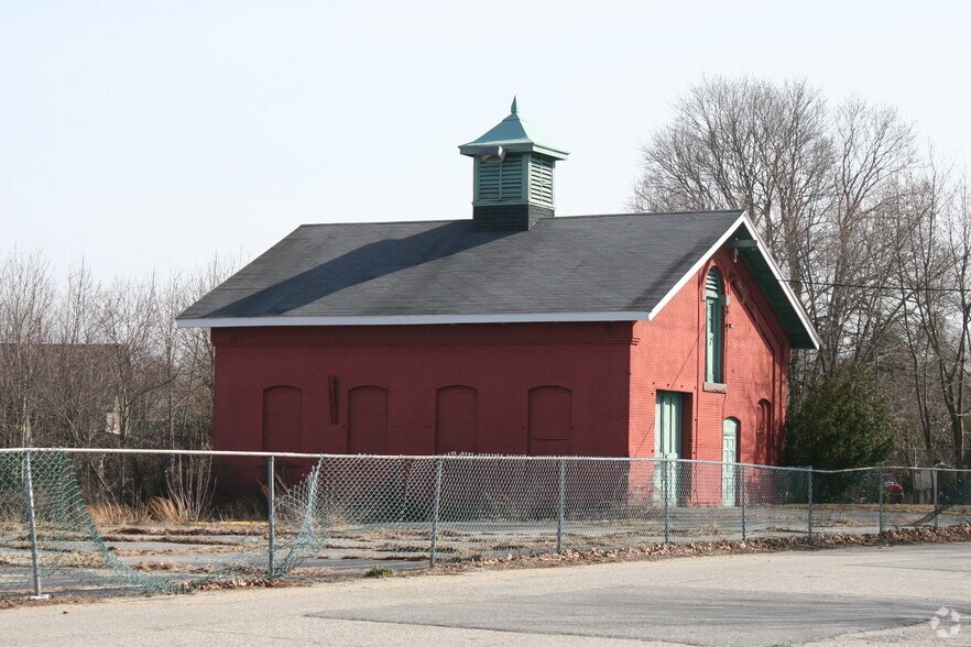 More Photos Of 77 Anthony St, Jewett City Warehouse For Sale