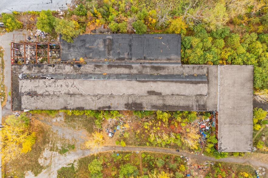 More Photos Of 4650 Notre-Dame E, Montréal Industrial For Sale