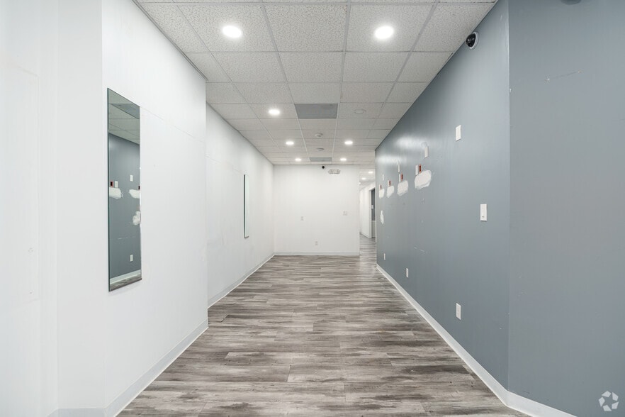 More Photos Of 1318 Walnut St, Philadelphia Storefront Retail Residential For Lease