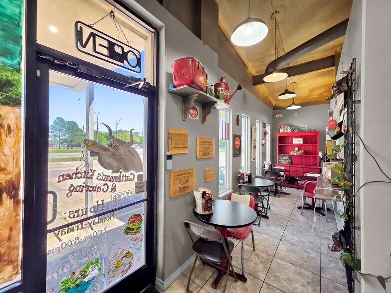 More Photos Of 1220 Highway 124, Winnie Service Station For Sale