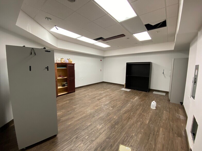 More Photos Of 401 Manatee Ave E, Bradenton Medical For Lease