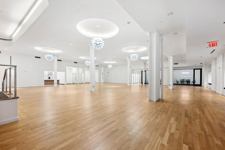 More Photos Of 25 W 39th St, New York Loft Creative Space For Lease